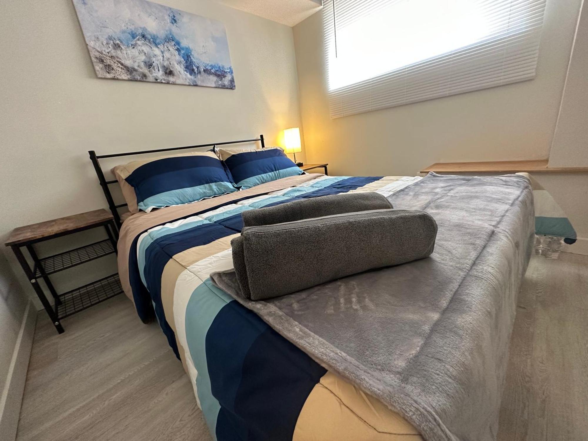 Comfy 2 Bedroom Near The Beach! Pickering Exterior foto